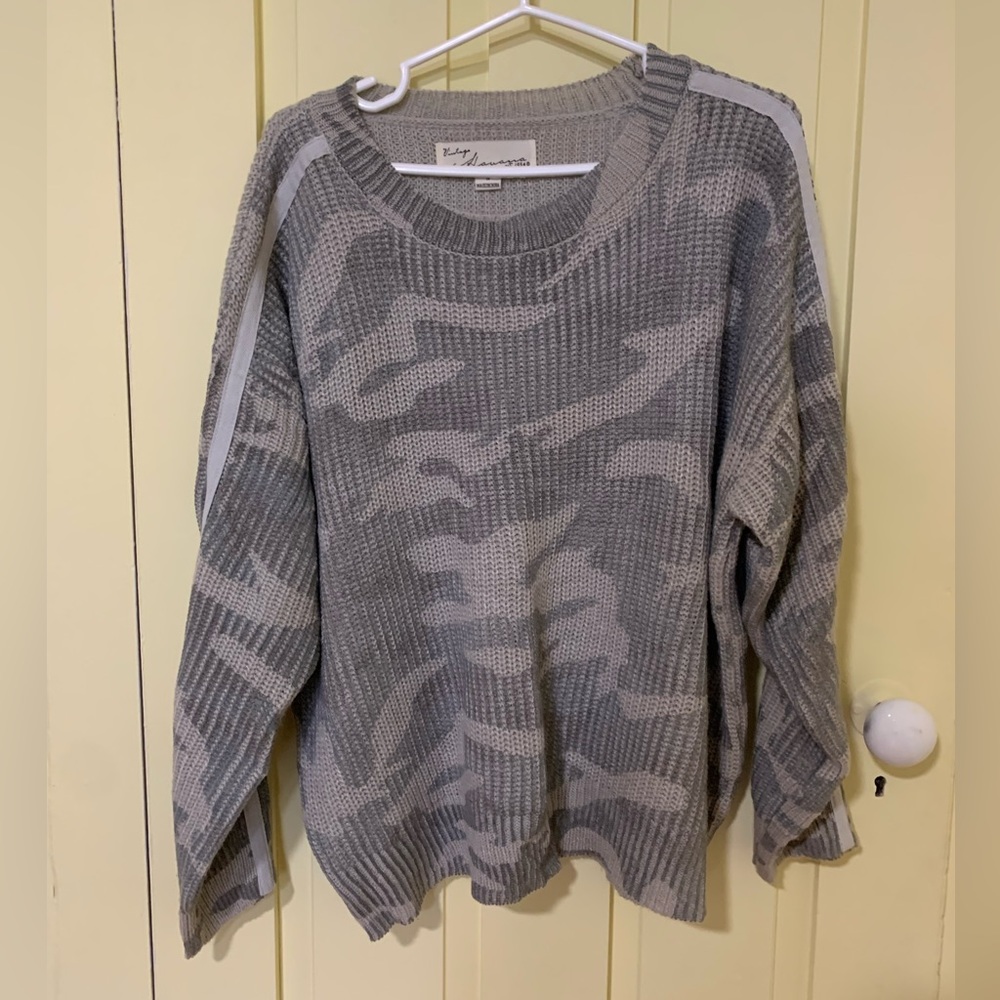 Oversized camo knit sweater